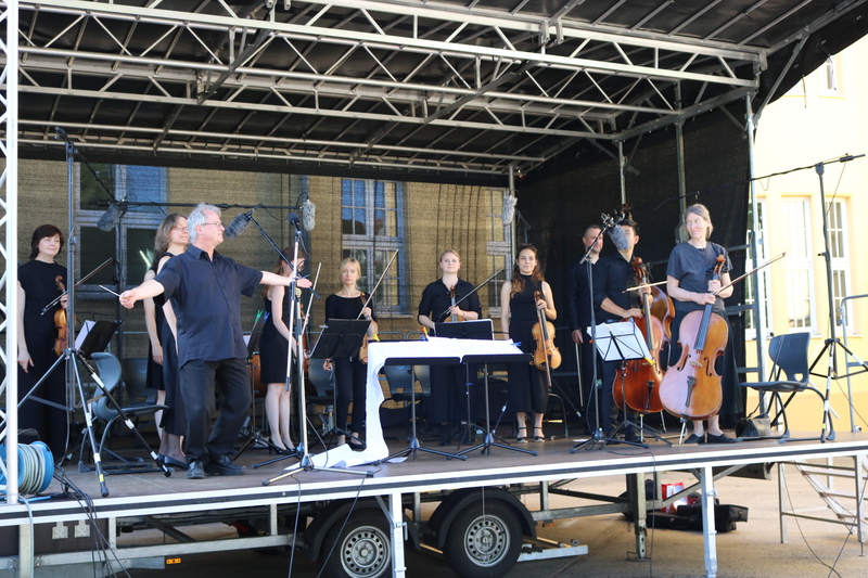 Open-Air-Konzert begeistert auf Schulhof, Bernau